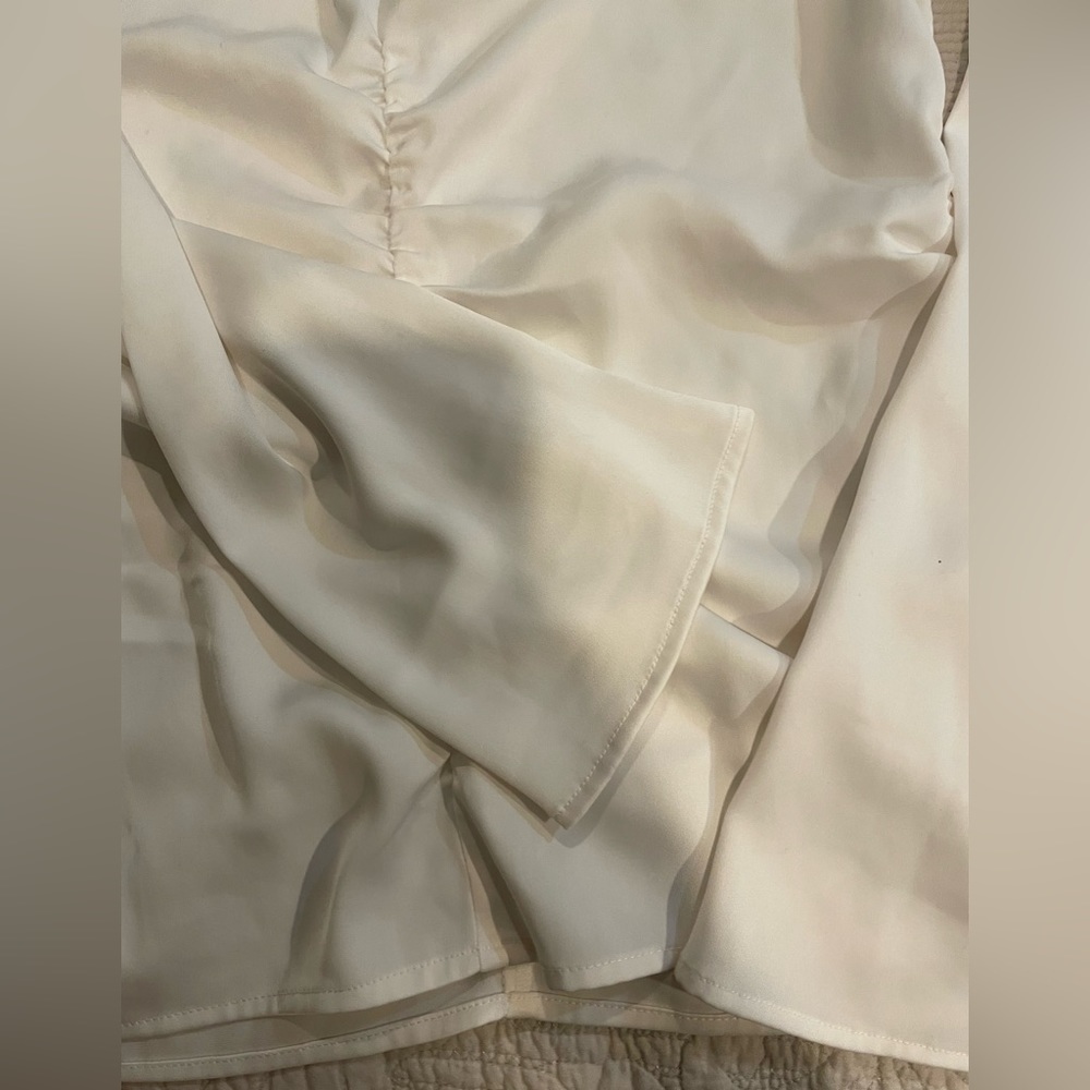 H&M Top - Picture 3 of 4